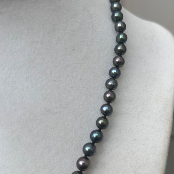 Gorgeous 18" genuine pearl necklace, multihued - Picture 3 of 3
